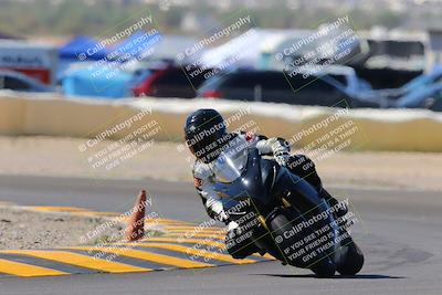 media/Oct-09-2022-SoCal Trackdays (Sun) [[95640aeeb6]]/Turn 2 (1110am)/